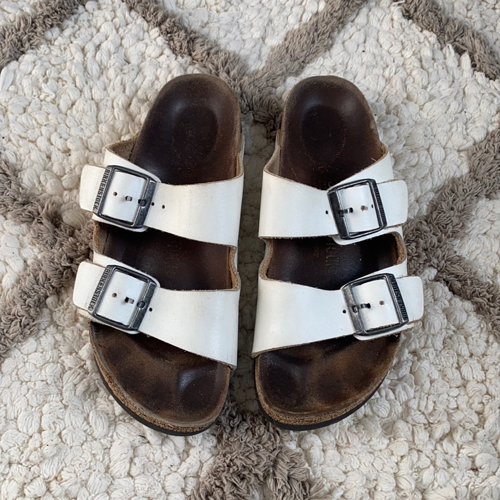 SIZE 38 WHITE BIRKENSTOCKS